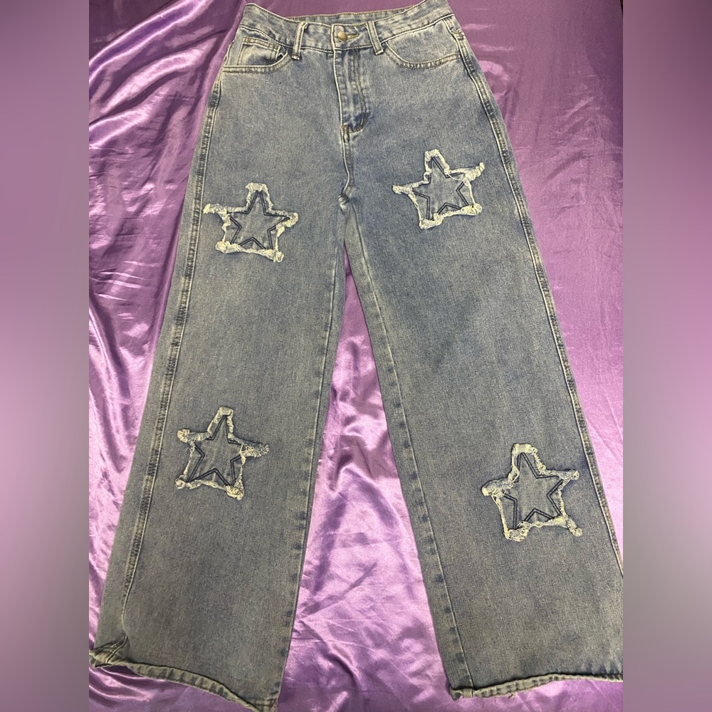 Blue-Gray Straight Leg Jeans with Star Design